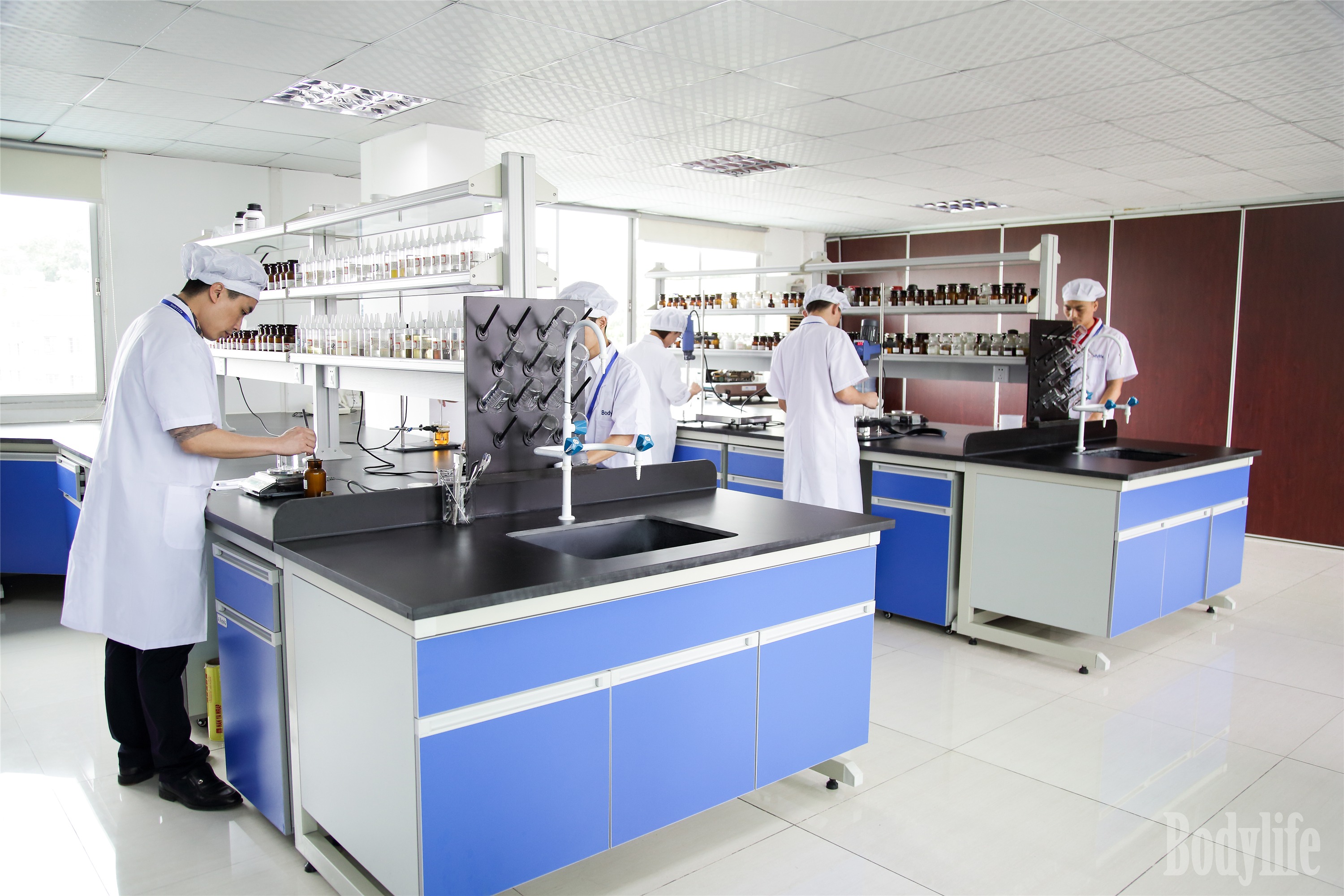 Bodylife R&D team in formulation lab