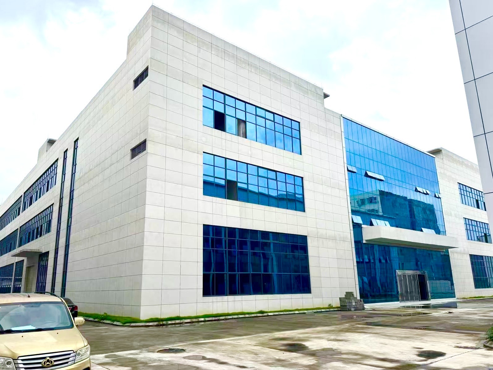 BodyLife Global headquarters building exterior